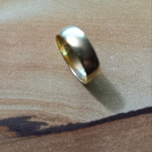 14kt Gold Wedding Band 5.25mm - Picture 6 of 11